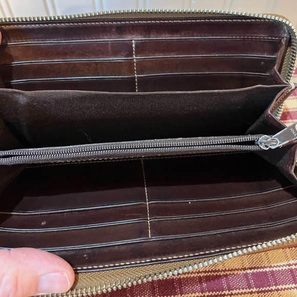 Dooney & Bourke Zip Around Wallet-Vintage - Picture 5 of 13